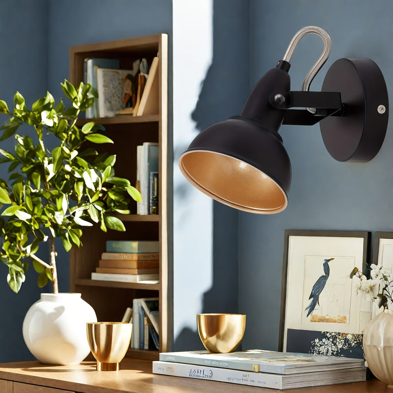 1 pza. Lámpara de pared giratoria industrial moderna, negro mate-dorado, aplique de pared de hierro fundido ajustable, 40W, cableado, ubicación seca, accesorio de iluminación para el hogar