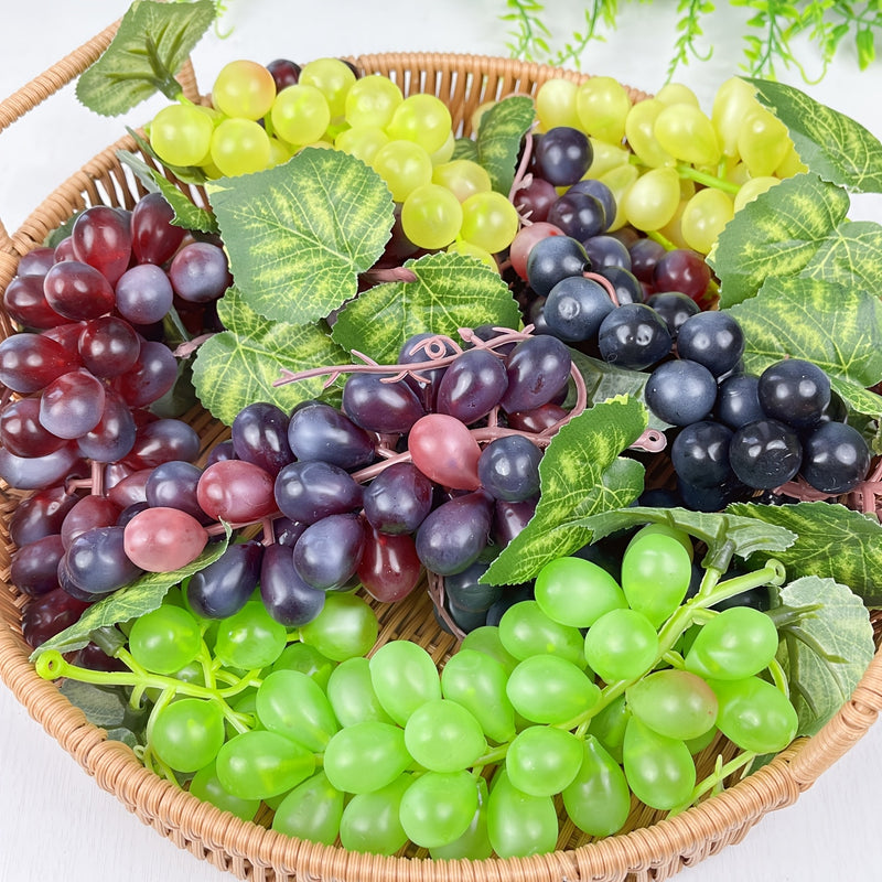 15 piezas de uvas artificiales de 5 colores (6 piezas de 18.03 cm y 9 piezas de 16.51 cm), uvas de plástico realistas y de goma adecuadas para decoración de centros de cocina de vino de frutas en bodas, decoración de vacaciones y decoración del hogar