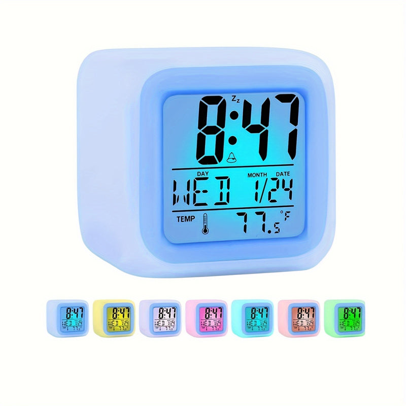 Reloj despertador digital LED de 7 colores YIYONKJ con pantalla de temperatura - Diseño cuadrado silencioso y que brilla en la oscuridad, muestra fecha y hora, alimentado por batería AAA (no incluida), ideal para dormitorio y oficina.