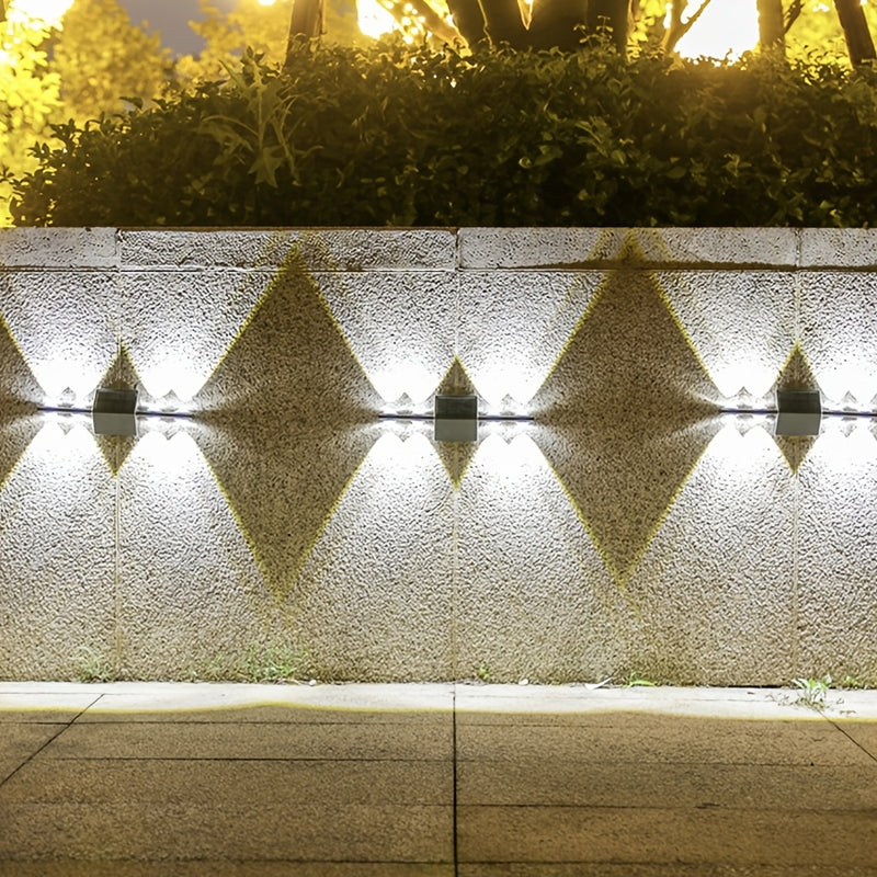 Lámpara de pared LED con energía solar y base desmontable - Iluminación exterior para jardín, terraza y patio, clasificada IP44, batería de níquel, montaje semi-inclinado, diseño de plástico negro, luz de decoración para jardín | Diseño de lámpara de par