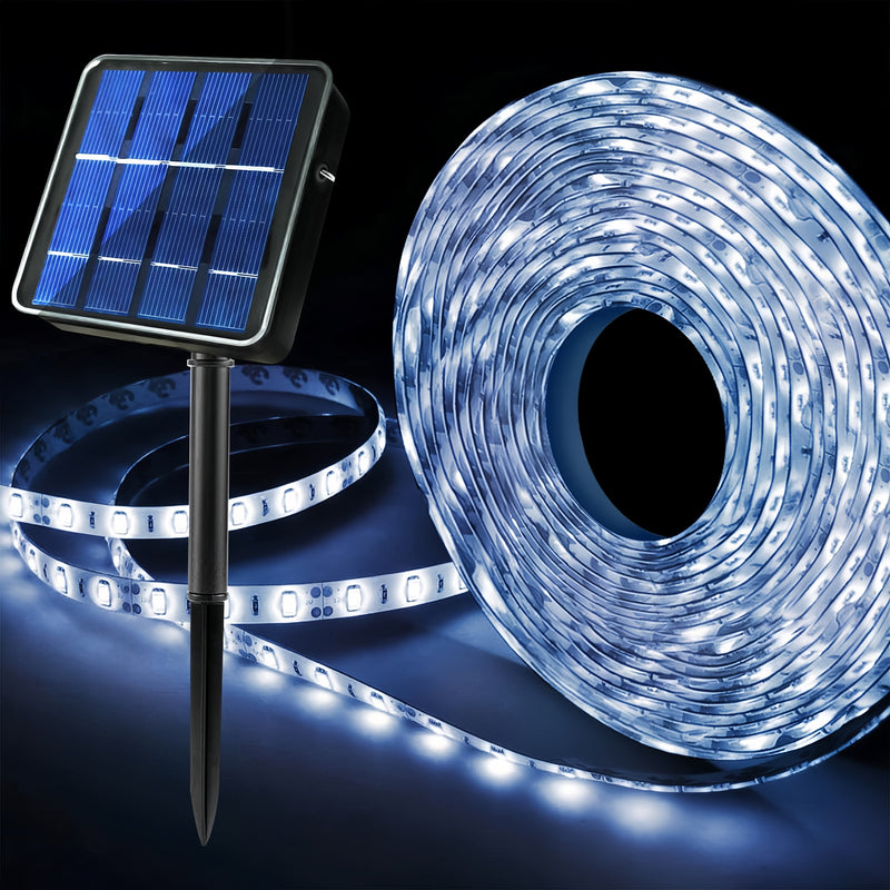 Barra de Luz Solar para Exteriores con Control Remoto, 300 LED/5.0 metros, Luces para Escaleras y Uso Exterior, 8 Modos de Iluminación Automática Encendido/Apagado para Cenadores, Piscinas y Gallineros