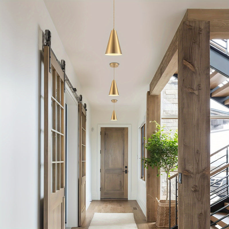 1 pieza de luces colgantes doradas para isla de cocina, fijaciones de luces de comedor encima de la mesa con sombra de metal de cono de latón cepillado, mini candelabros de granja moderna, iluminación colgante ajustable con cable para bar, fregadero