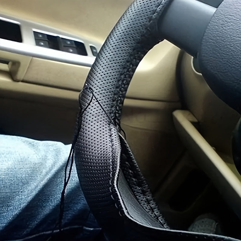 Funda para volante de imitación cuero premium con malla transpirable, costura a mano, ajuste perfecto y duradero, accesorio para interior de auto, negro con costuras rojas para mejor agarre, cubierta para volante, accesorio para vehículo, diseño elegante