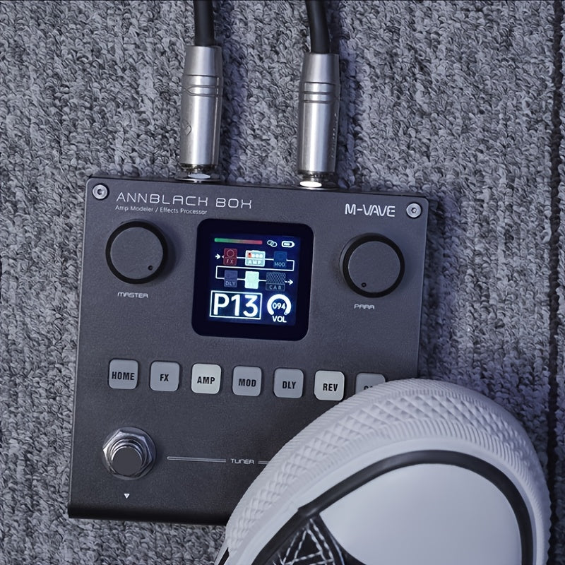 Modelador de efectos portátil para guitarra/bajo con 6 módulos de efectos, 80 presets editables y batería recargable