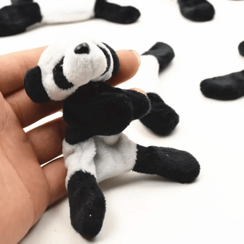 Pegatinas de Panda de Peluche - Encantadoras Decoraciones de Panda en Tela Blanco y Negro para Enredaderas, Paredes y Regalos, Sin Necesidad de Energía, Ideales para la Decoración del Hogar o Fiestas