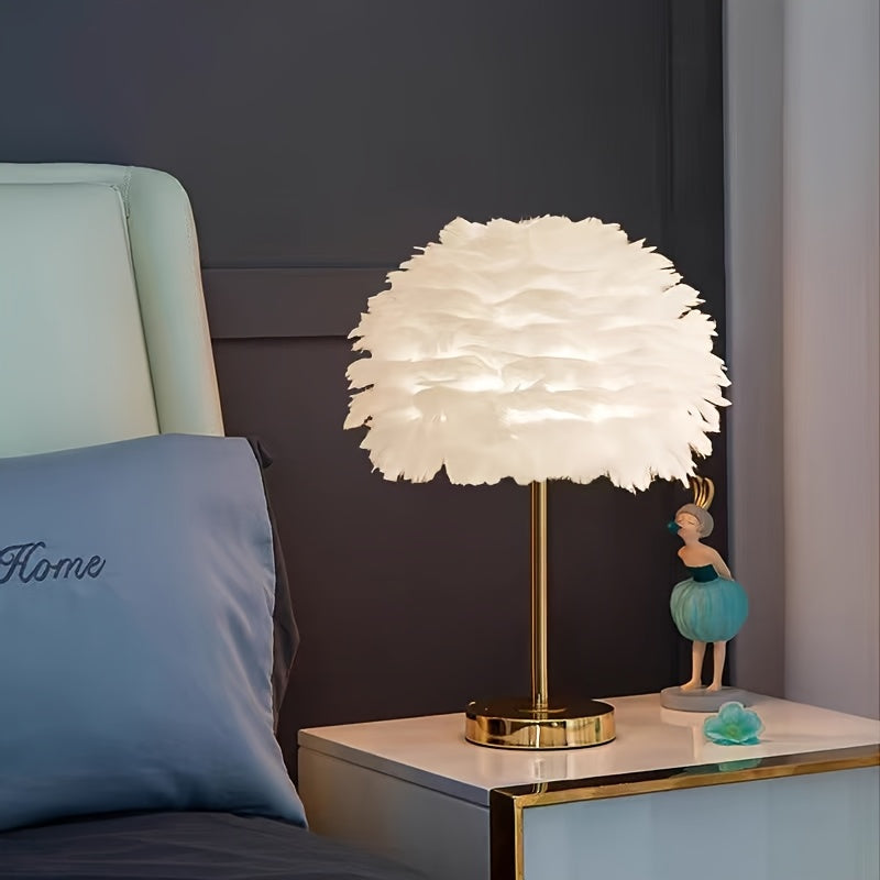 Linterna de plumas artificiales estilo bohemio con base dorada de lujo ligero + lámpara de escritorio USB regulable, tono cálido y romántico en crema, decoración creativa DIY para chicas, iluminación festiva, regalo ideal, ambientador hogareño - perfecta