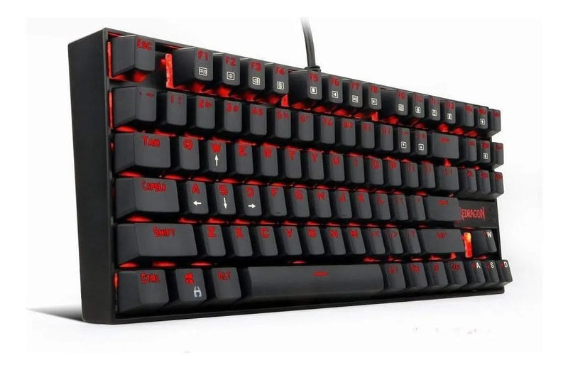 Teclado Redragon Kumara QWERTY Outemu Blue español latinoamérica color negro con luz RGB