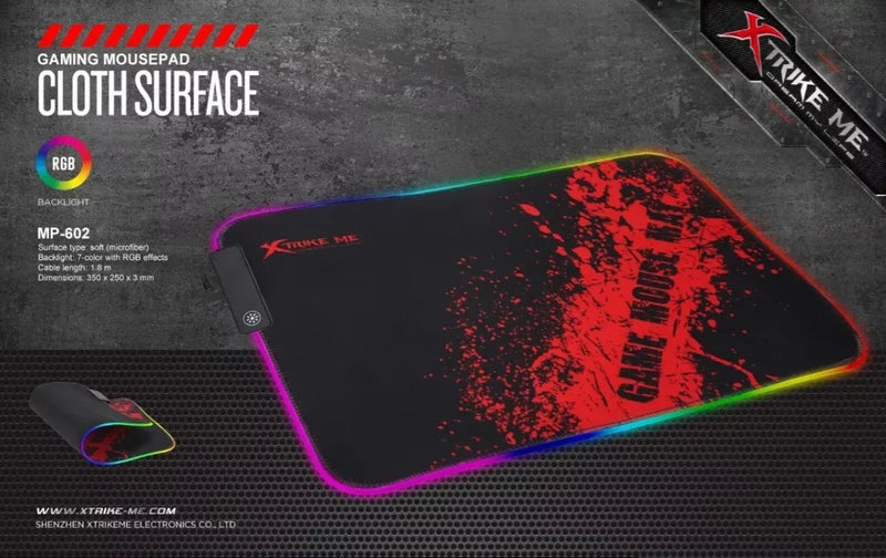 Mouse Pad Xtrike Me Gamer Iluminacion Y Base Antideslizante Color Negro