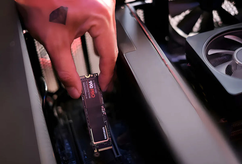 Disco Solido Ssd Samsung 990 Pro 4tb Pcie 4.0 7450 Mbs Nvme Color Negro