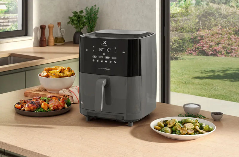 Freidora De Aire Electrolux 7l Expert Negra Eaf180