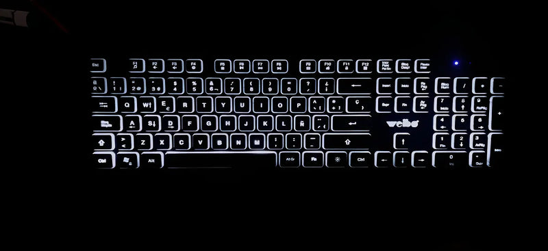 Teclado Gamer Usb Weibo Fc-560 Silencioso Con Luz Multimedia