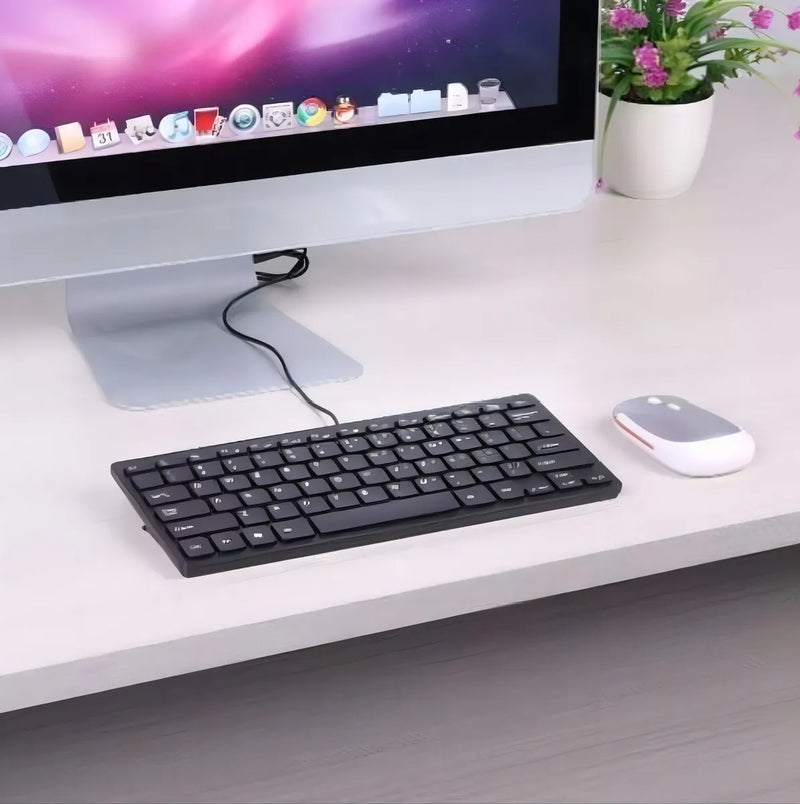 Teclado Alámbrico Aaa-1000 Compatible Con Windows Y Mac Color del teclado Negro