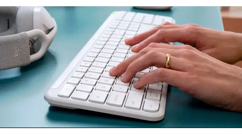 Teclado Inalámbrico Logitech Signature Slim K950 Blanco Idioma Español Latinoamérica