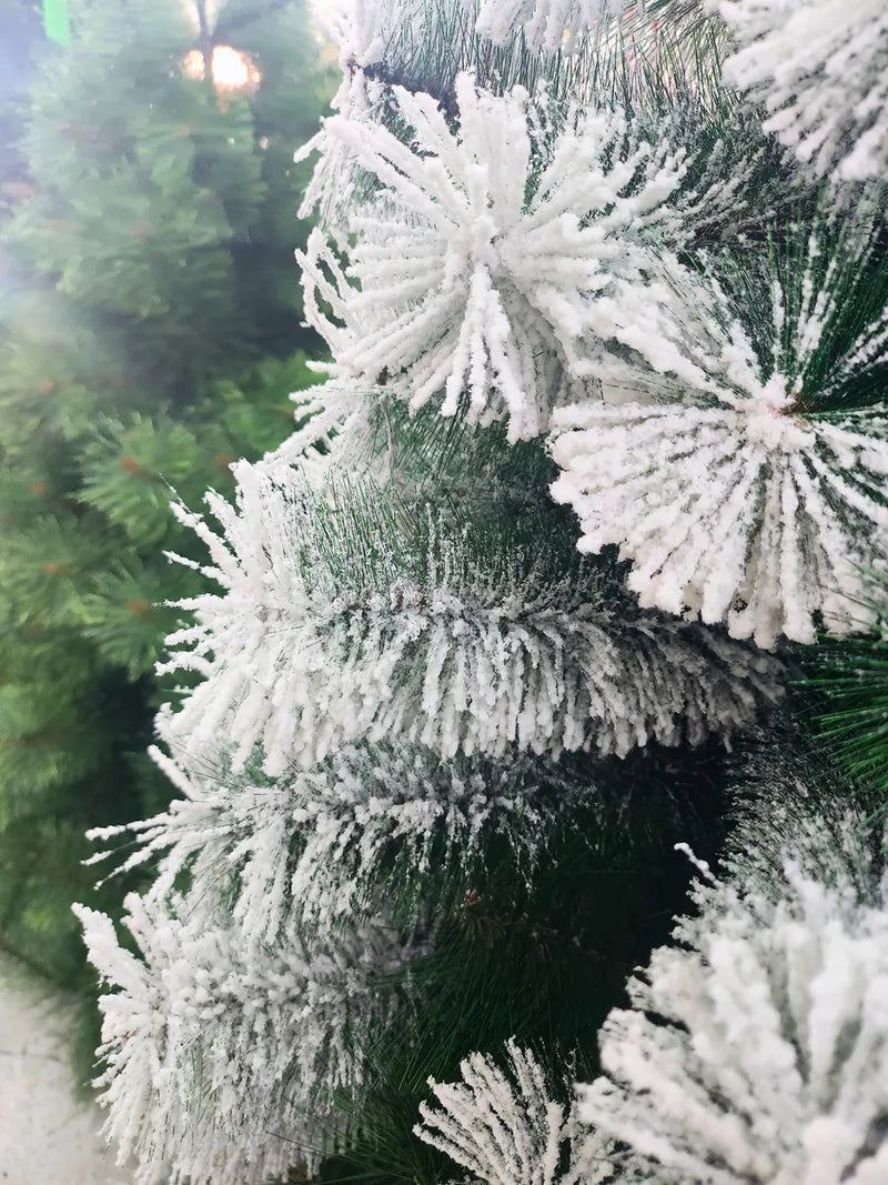 Árbol De Navidad Pino Nevado 2.10 Metros Verde
