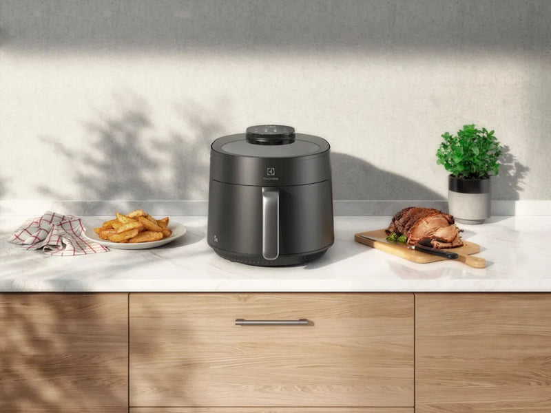 Freidora De Aire Electrolux 5,1l Negra Eaf170