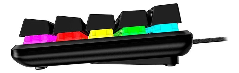 Teclado HyperX Alloy QWERTY HyperX Linear Red inglés US color negro con luz RGB