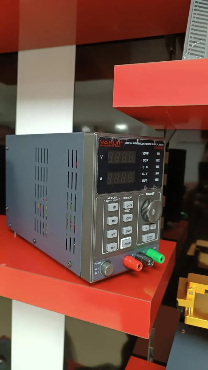 Fuente De Poder Profesional 5a 30v Yaxun Gris Oscuro