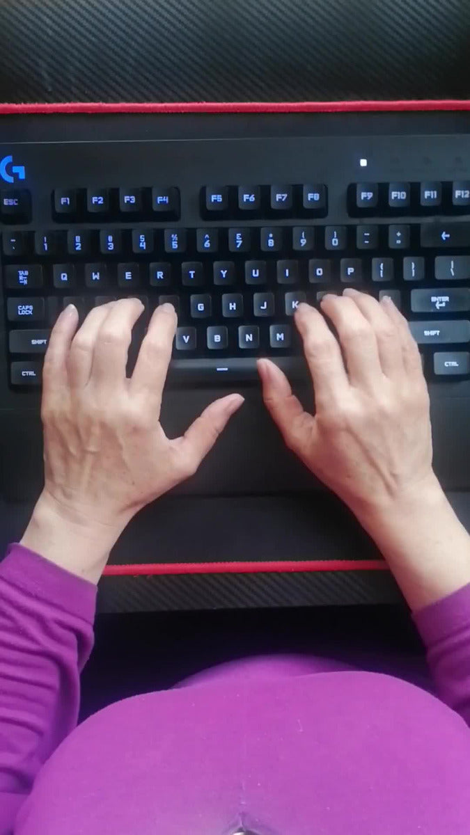 Teclado Logitech G Serie G QWERTY Romer-G inglés internacional color negro con luz RGB