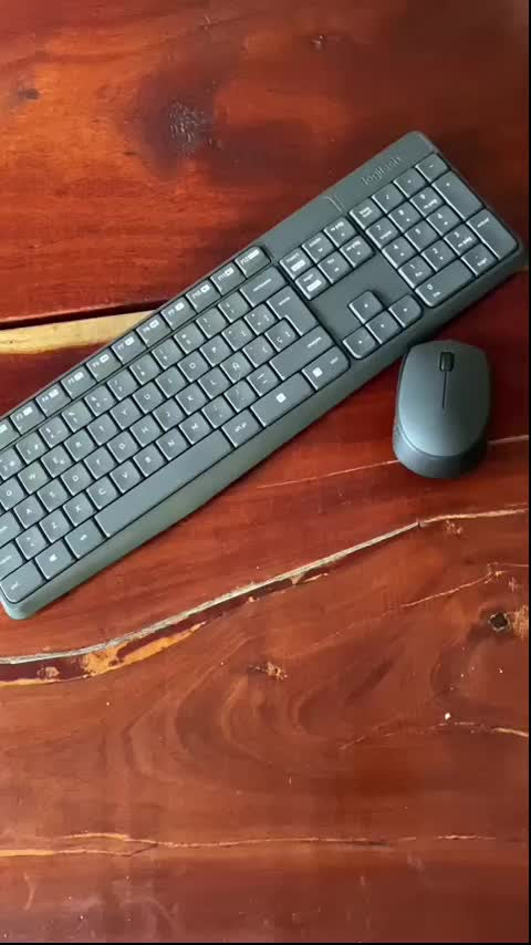 Kit de teclado y mouse inalámbrico Logitech MK235 Español de color Gris Grafito