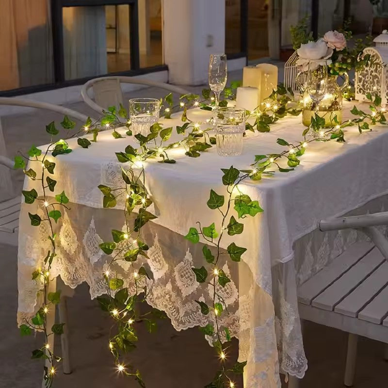 Guirnalda de Hiedra Artificial Solar LED Impermeable para Jardín, Calle y Exteriores - 7m/12m - Luces Decorativas para Navidad, Fiestas y Bodas