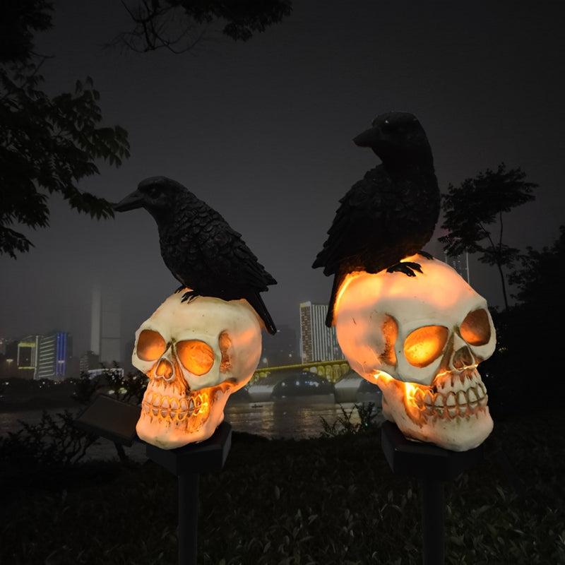 Decoración Gótica de Halloween con Energía Solar - Lámpara Colgante o Independiente para Exterior/Interior con Calavera Brillante, Panel Solar Desmontable, Encendido/Apagado Automático, Sin Control Remoto - Iluminación Espeluznante para Patio, Jardín o F