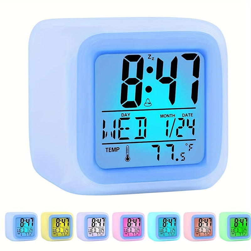 Reloj despertador digital LED de 7 colores YIYONKJ con pantalla de temperatura - Diseño cuadrado silencioso y que brilla en la oscuridad, muestra fecha y hora, alimentado por batería AAA (no incluida), ideal para dormitorio y oficina.