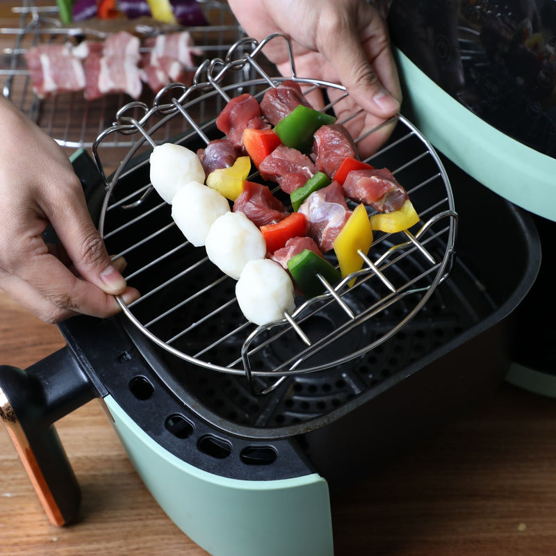 1pc Rejilla para Freidora de Aire de Acero Inoxidable con 4 Brochetas - Doble Capa, Incluye Alfombrilla de Silicona, Ideal para BBQ y Horneado, Regalo Perfecto para Mamá, Esencial en la Cocina