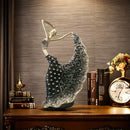 Estatuilla de bailarina de pavo real elegante de resina, escultura coleccionable abstracta moderna, decoración versátil para interiores y exteriores, acento artístico para el hogar, regalo ideal para parejas, no necesita electricidad.