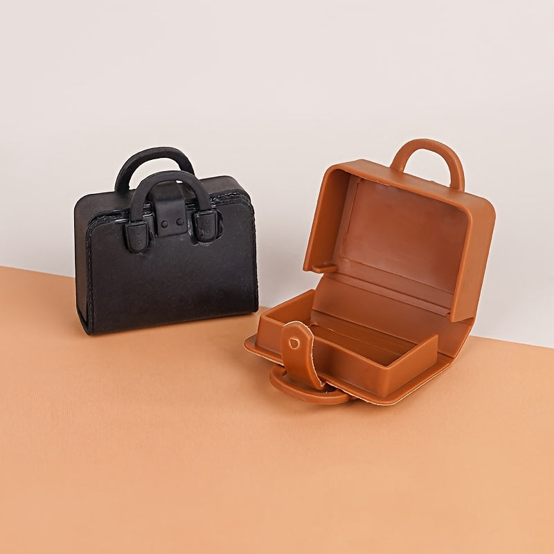 Conjunto de Aula Mini de 6 Piezas, Mesa y Sillas de Plástico con Mochila, Decoración de Casa de Juguete para la Escuela, Vajilla DIY, Exhibición en Casa, Colección Mini, Ocasión de Fiesta, No Requiere Electricidad