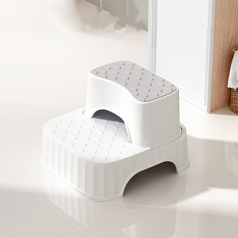 Taburete de Plástico de Dos Pasos en Un Paquete, Superficie y Base Antideslizante, Portátil con Tapa de Poliéster, Duradero, Multifuncional, Adecuado para Varios Tipos de Habitaciones, Baño, Cocina y Entrenamiento Higiénico, Apilable