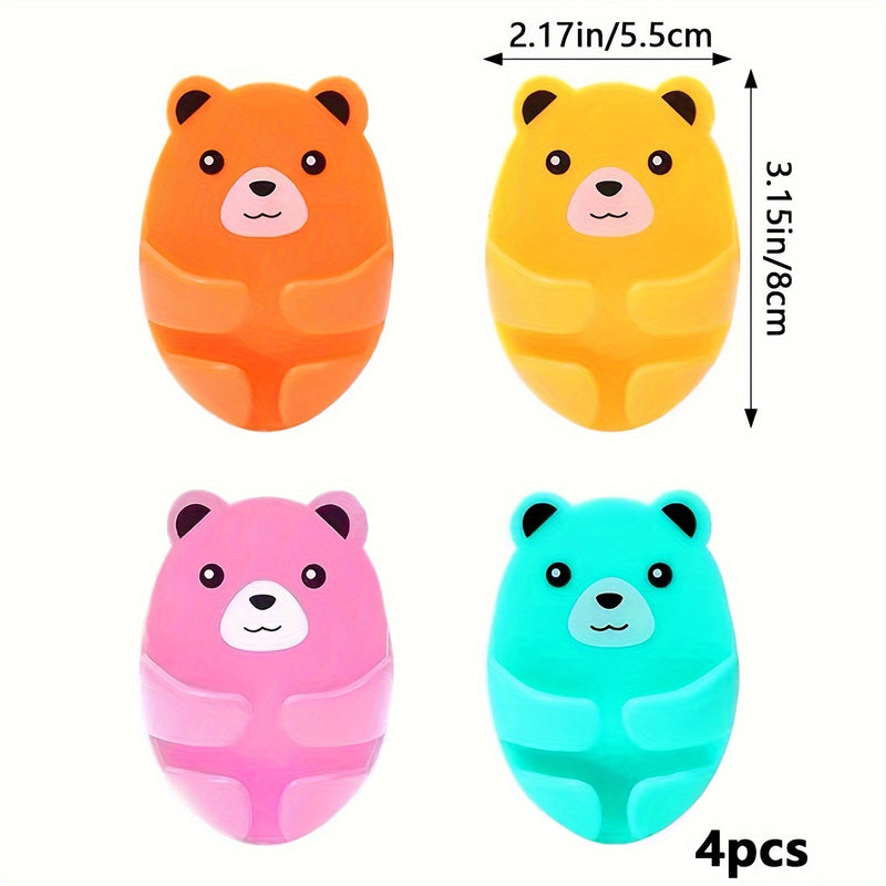 4-Pack Soporte de tira de poder de oso de dibujos animados montado en la pared, fuerte organizador de cable adhesivo, fácil instalación de almacenamiento de enchufe de salida de cocina, ganchos prácticos, estilo de moda, material de plástico, ganchos de