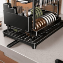 Escurridor de metal antioxido con diseño de doble capa + portavasos + organizador de utensilios + ranura para tabla de cortar — esencial ahorrador de espacio para cocinas pequeñas, estilo moderno en blanco y , adecuado para todas las estaciones