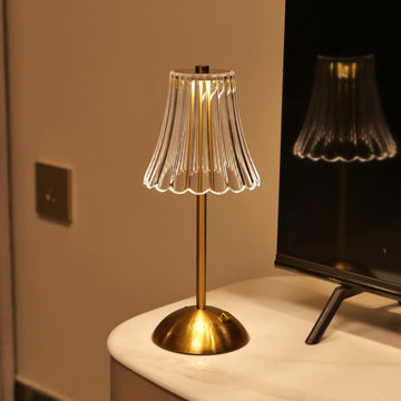 1pc Lámpara de Mesa Metálica Elegante con Control Táctil y Batería Recargable USB - Iluminación Ambiental Ajustable, Acabado en Latón Pulido para Sala de Estar, Dormitorio, Estudio, Comedor y Bar, Lámpara de Mesa Recargable