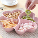 Bandeja de servir con forma de corazón de 4 secciones YUHUPHYLLIC, plástico seguro para contacto con alimentos, versátil para Navidad, Halloween, Pascua, Hanukkah - Ideal para aperitivos, postres, condimentos, bocadillos, frutas, nueces, dulces, papas fr