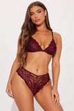 BrasiNova Tanga de encaje - Vino