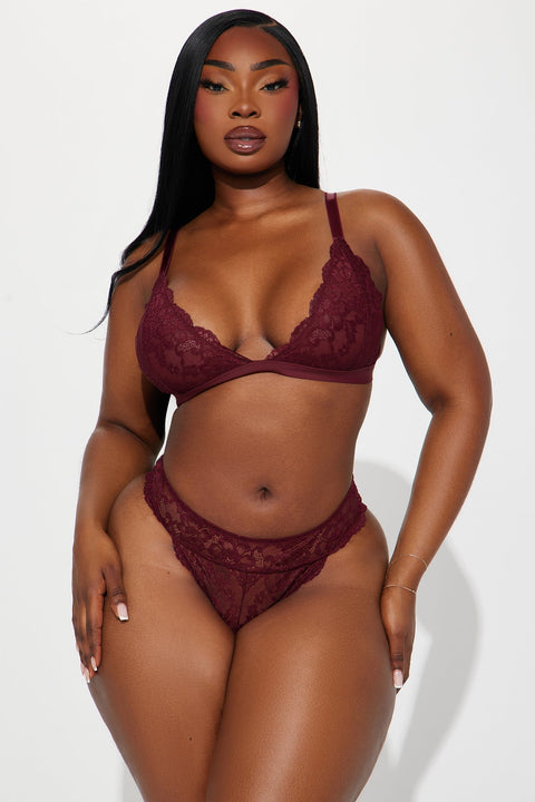 Tanga de encaje Nova - Vino