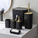 Juego de accesorios de baño de 6 piezas negro con soporte de cepillo de dientes, dispensador de jabón, bote de basura, cepillo de inodoro y soporte, plato de jabón - Plástico duradero, reutilizable, montaje en suelo