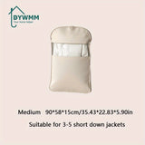 Bolsa Colgante para Ahorrar Espacio DYWMM con Cremallera de Auto-compresión - Organizador de Armario de Alta Calidad Compresado al 40% para Abrigos y Ropa, Bolsa de Almacenamiento de Tela Duradera (Beige/Rosa)