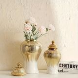 1 pieza de elegante jarrón de cerámica blanco y dorado con tapa - Patrón geométrico, jarra decorativa para almacenamiento de té, perfecta para el hogar, la oficina o el escritorio, regalo ideal para vacaciones, decoración de jarrones para el hogar.