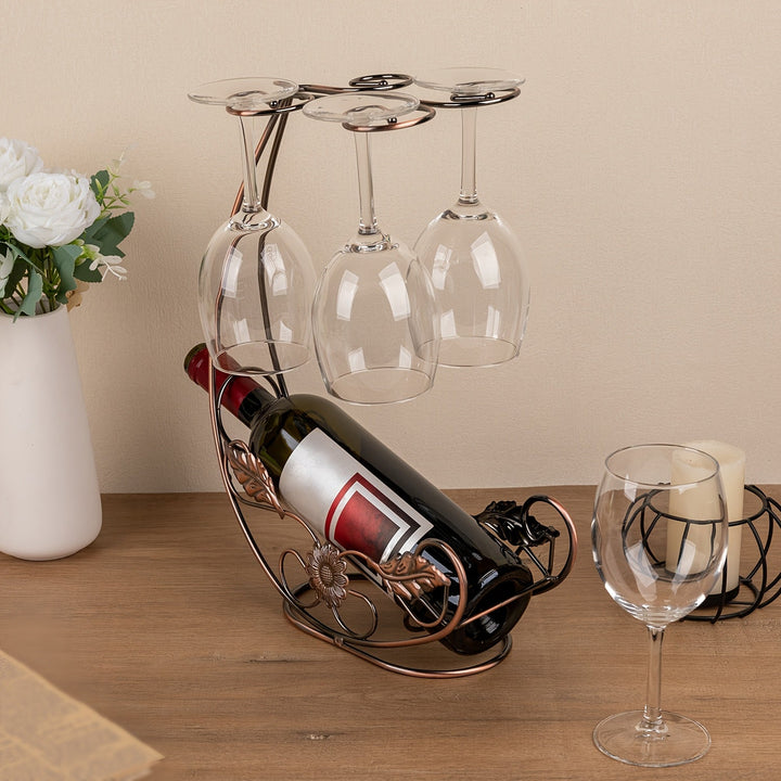 Soporte de vino de metal al estilo europeo vintage y portavasos – Diseño de hábitat verde elegante, perfecto para armarios de vino, restaurantes, bares y decoración de fiestas. Sostiene 1 botella de vino y 4 vasos – Ideal regalo de vacaciones