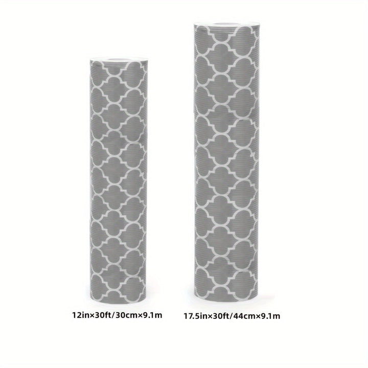 1 Rollo de Forro para Estantes Impermeable y No Adhesivo con Diseño Elegante de Trébol Gris y Blanco y Ondas - Tapete de Plástico Duradero y Cortable para Refrigeradores, Cajones de Cocina, Armarios | Antideslizante, Impermeable, Mantel para Refrigerador