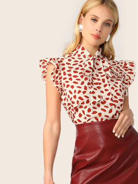 Clasi Blusa con estampado de petalo ribete fruncido de cuello con cordon