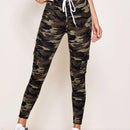 EZwear Pantalones deportivos de camuflaje con bolsillo lateral con solapa unido en contraste con cordon delantero