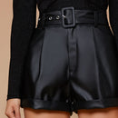 Prive Shorts PU con cinturon con hebilla fruncido delantero