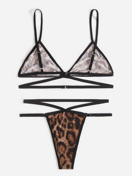 Set de lenceria de leopardo con abertura