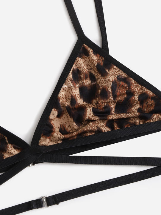 Set de lenceria de leopardo con abertura