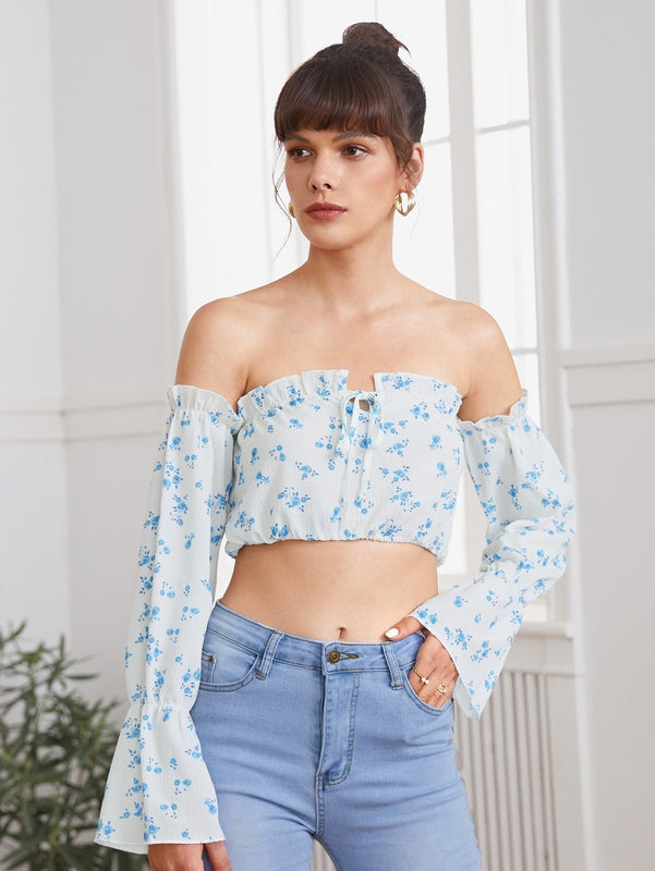 VCAY Top corto de hombros descubiertos con estampado floral de manga con volante con cordon delantero