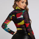 SXY Top con estampado de pincelada de cuello alzado de malla