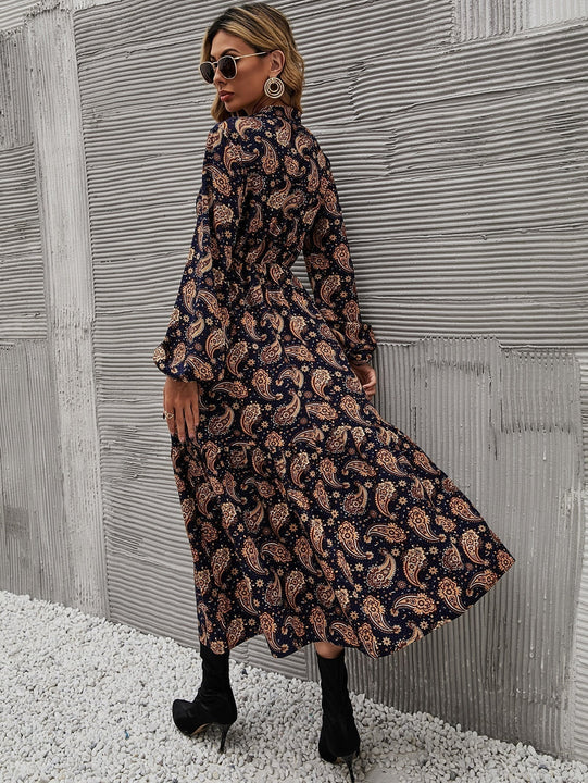 Vestido con estampado de paisley de manga farol bajo con fruncido sin cinturon