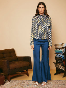 Top de cuello con cordon con estampado